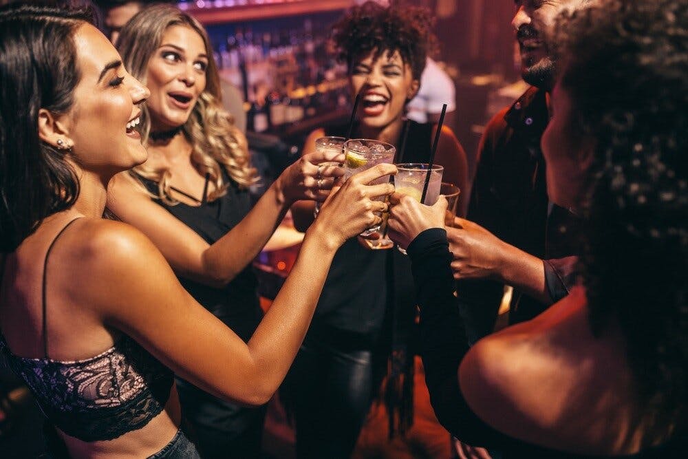 How to Run a Successful Nightclub: 9 Tips to Maximize Revenue