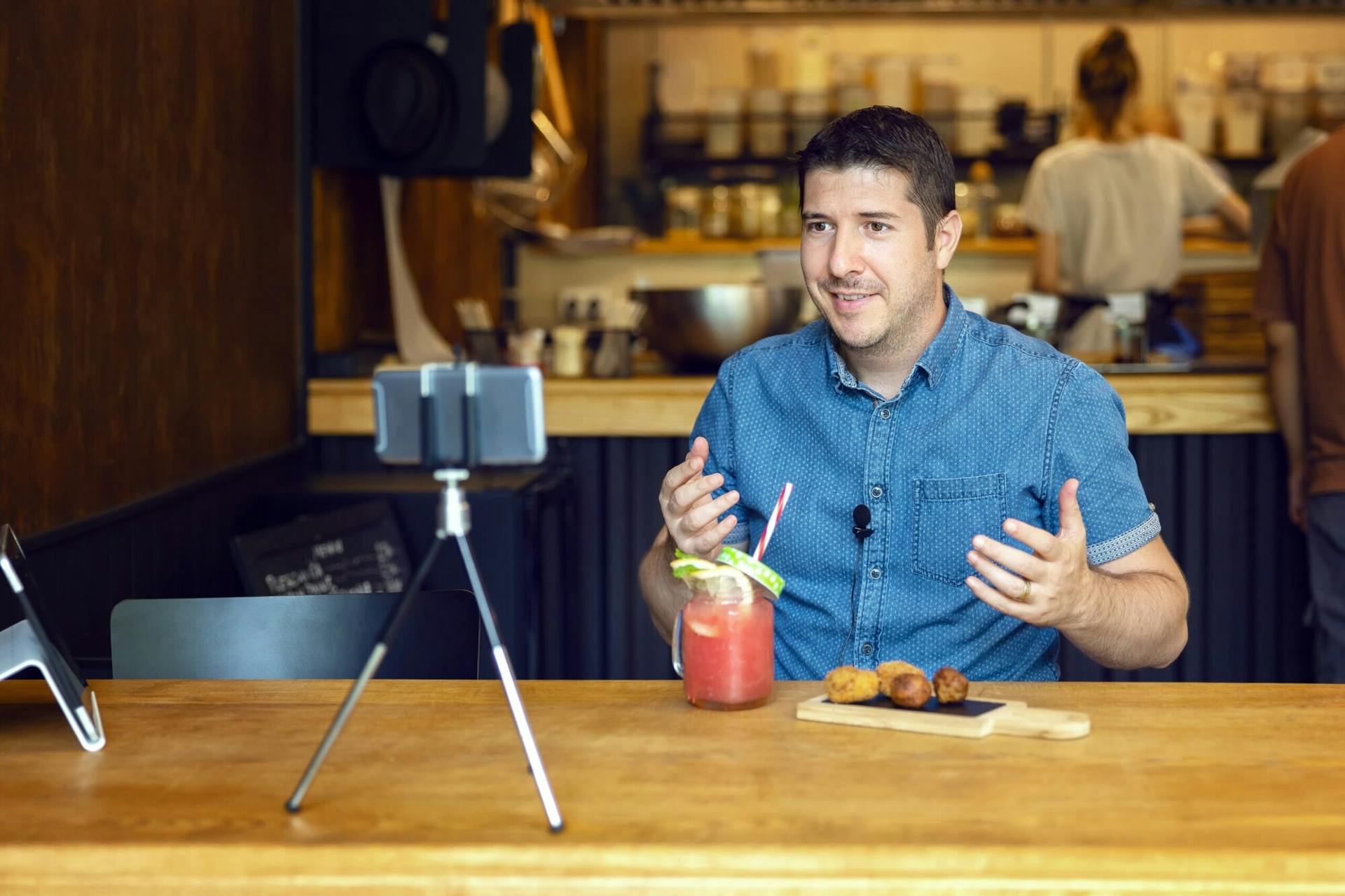 Food for Fame: A Guide to Working With  Restaurant Influencers